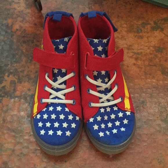 girls wonder woman shoes